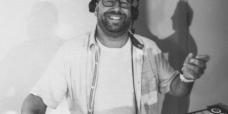 Dj Alexander Barnett 