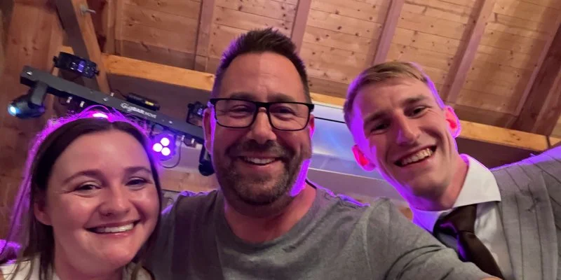Eine aufregende Hochzeit mit Ihrem Hochzeits-DJ Alex Barnett und Selina & Sebastian in 64823 Groß Umstadt