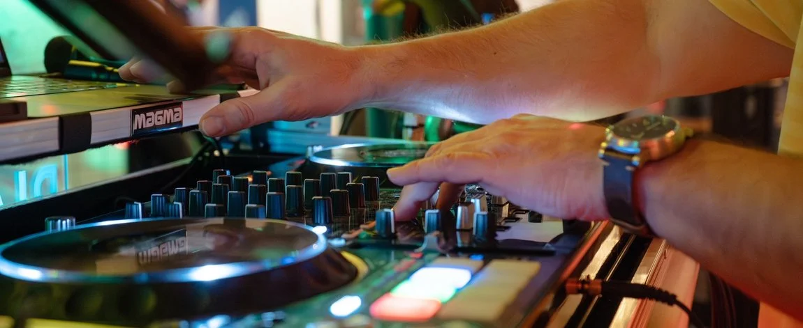 Dj Alexander Barnett in Action!