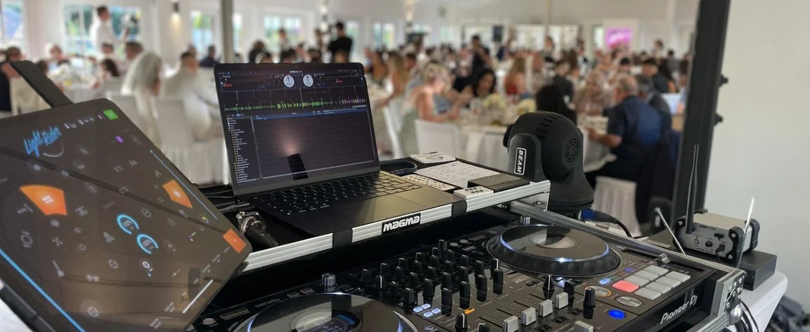 Dj Alexander Barnett in Action!